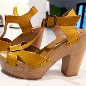 Vintage Yellow T-Strap Platform Heels‎ | Wooden Platform Sandals | Retro Summer